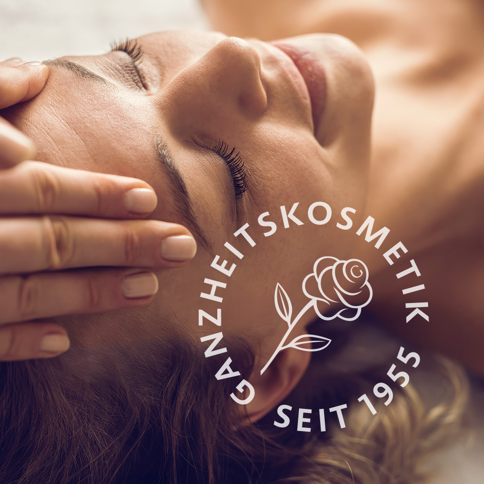 Kosmetikbehandlung mit Gertraud Gruber Ganzheitskosmetik seit 1955 Siegel